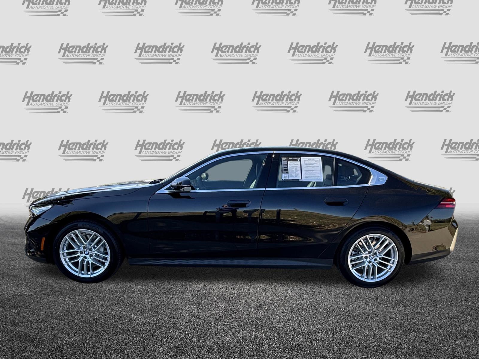 Used 2025 BMW 530i xDrive w/ Premium Package AWD/4WD image 7