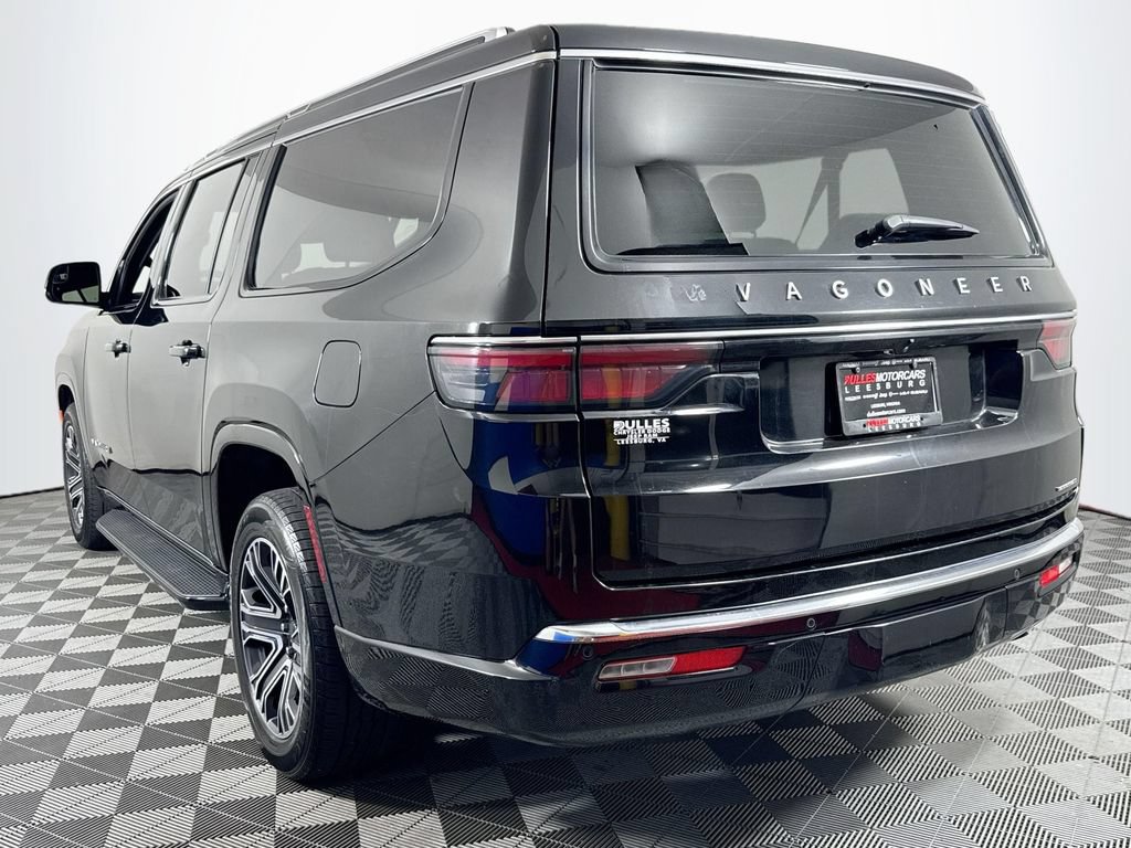 Used 2024 Jeep Wagoneer L Series II w/ Flexible Seating Group RWD image 5