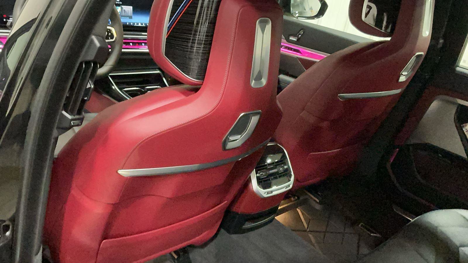 Used 2025 BMW 740i xDrive 740i xDrive image 19