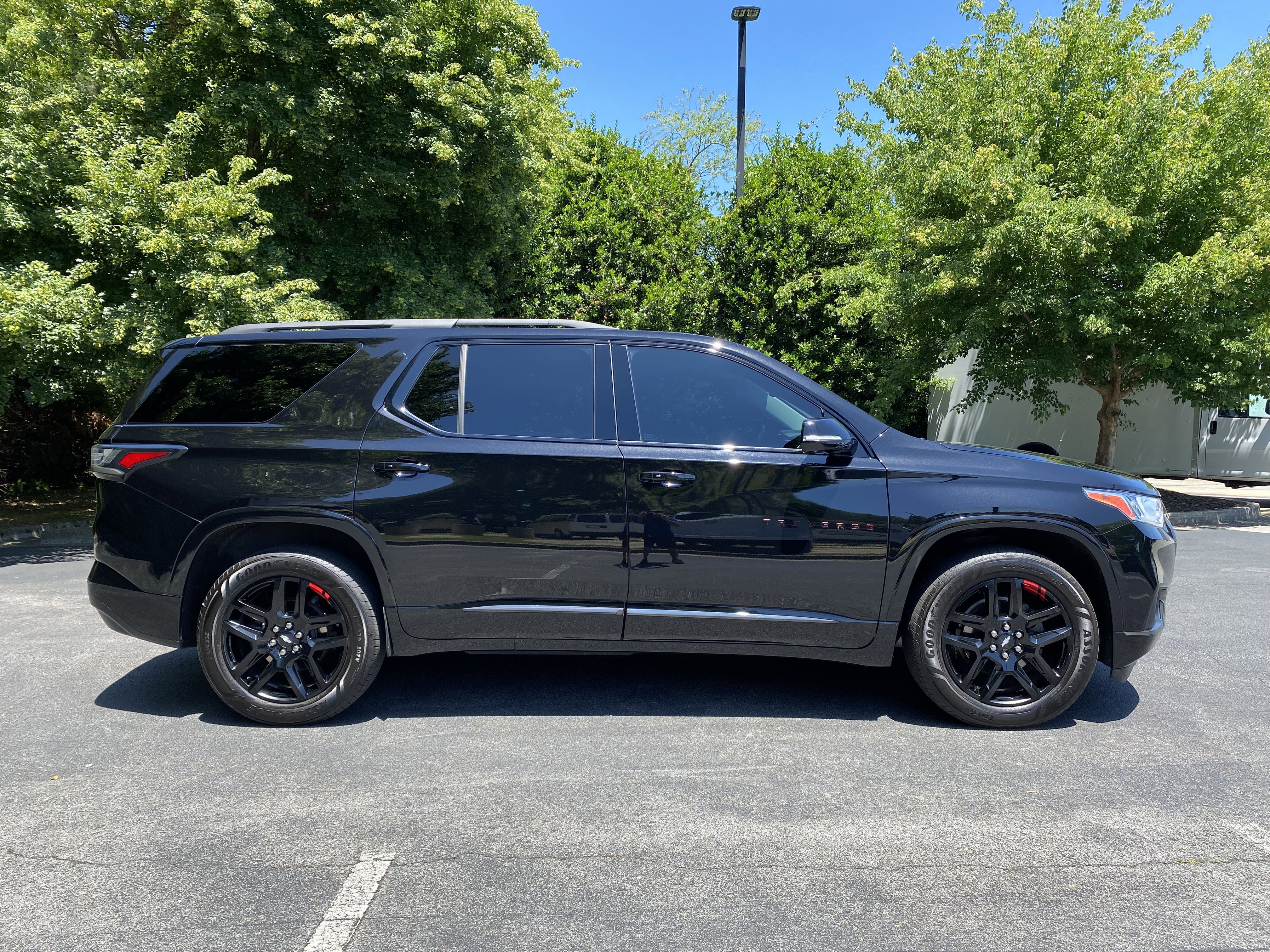 Used 2020 Chevrolet Traverse Premier w/ Redline Edition FWD image 10