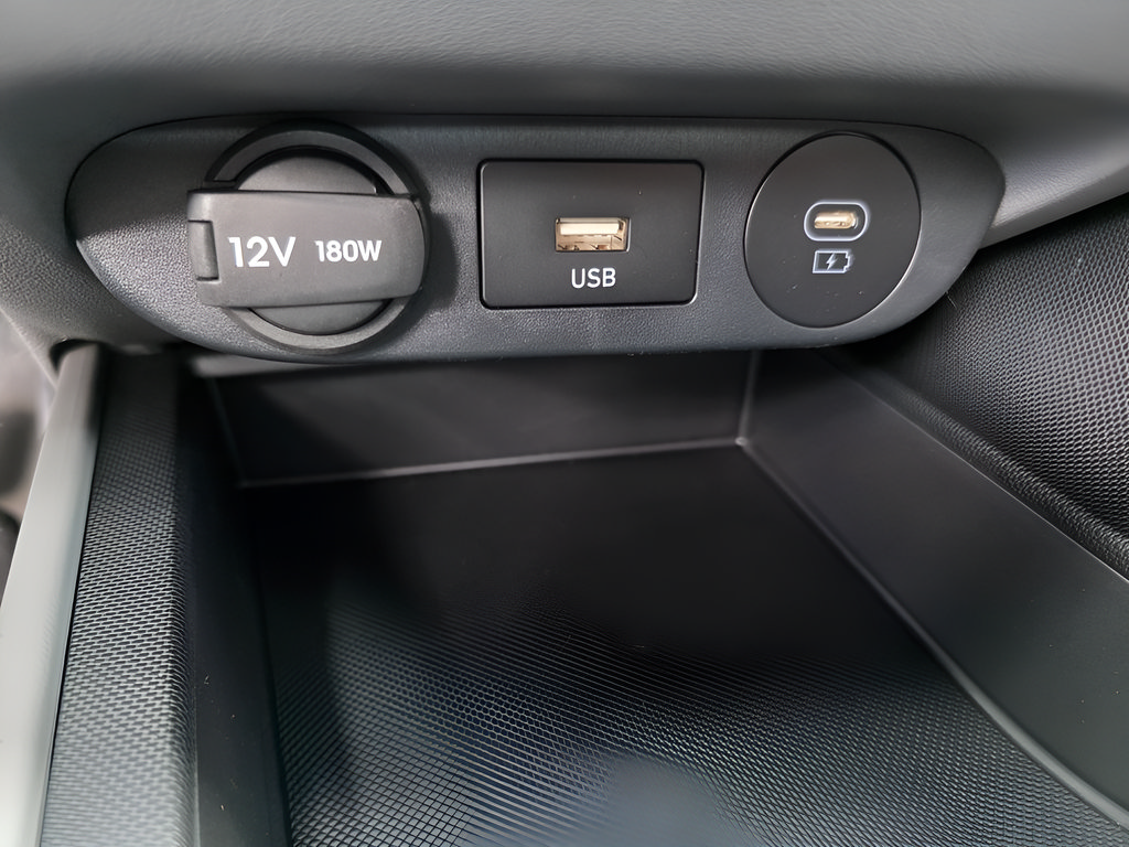 New 2026 Hyundai Elantra SE FWD image 21