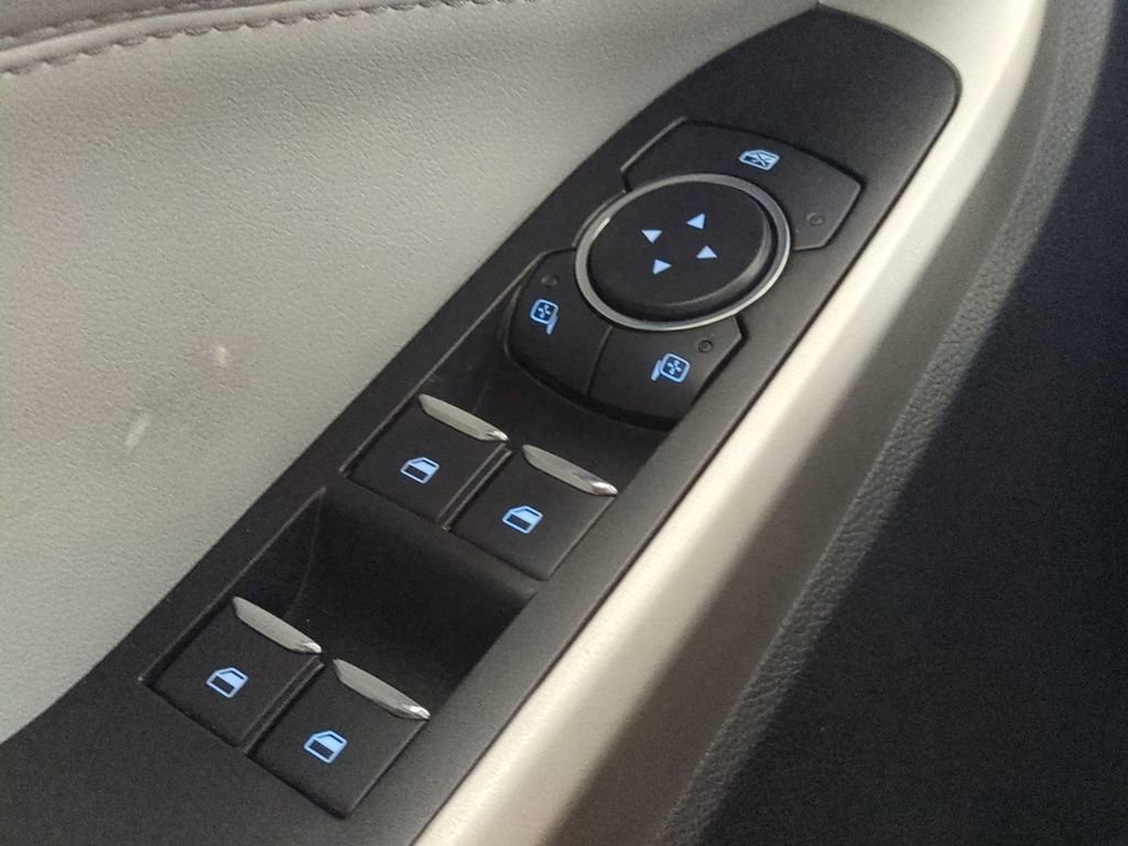 Used 2022 Ford Explorer XLT w/ Equipment Group 202A image 33