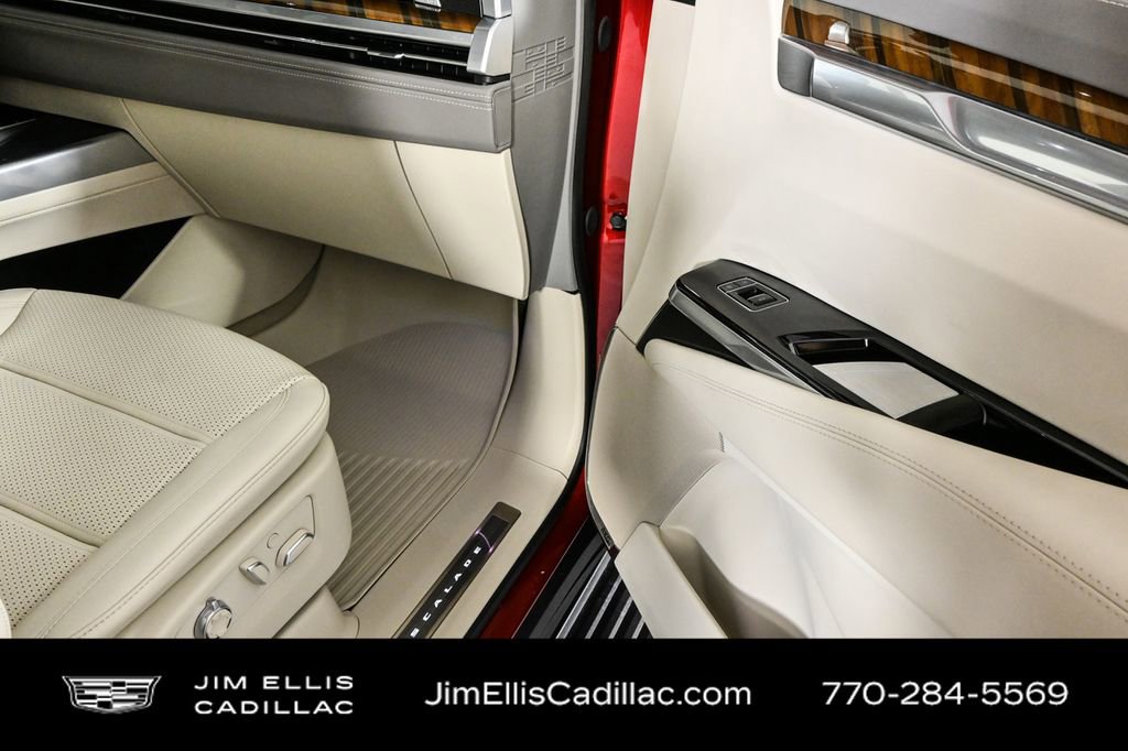 Used 2025 Cadillac Escalade Sport Platinum w/ LPO, Floor Liner Package image 29