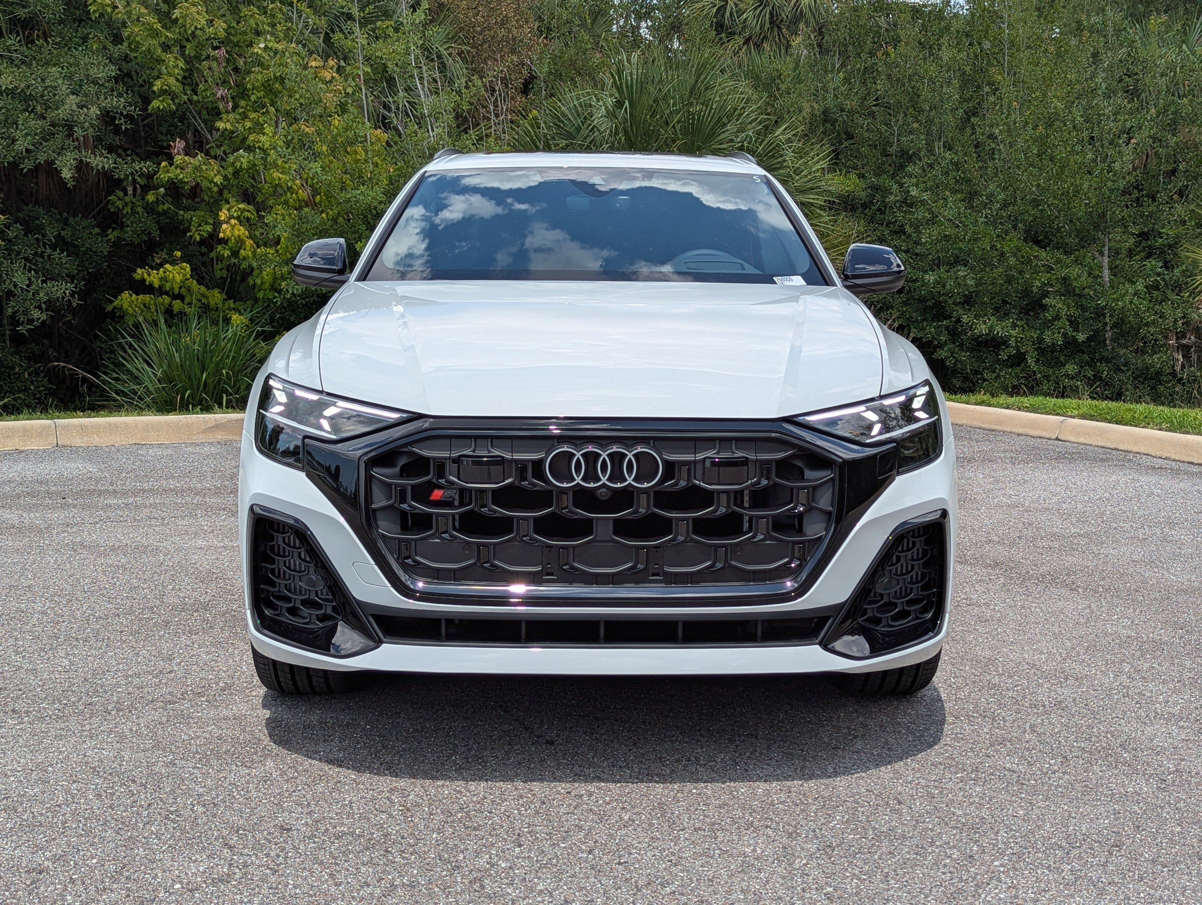 New 2026 Audi SQ8 Prestige AWD/4WD image 2
