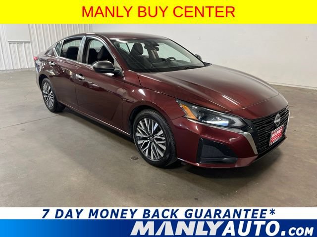 Used 2024 Nissan Altima 2.5 SV