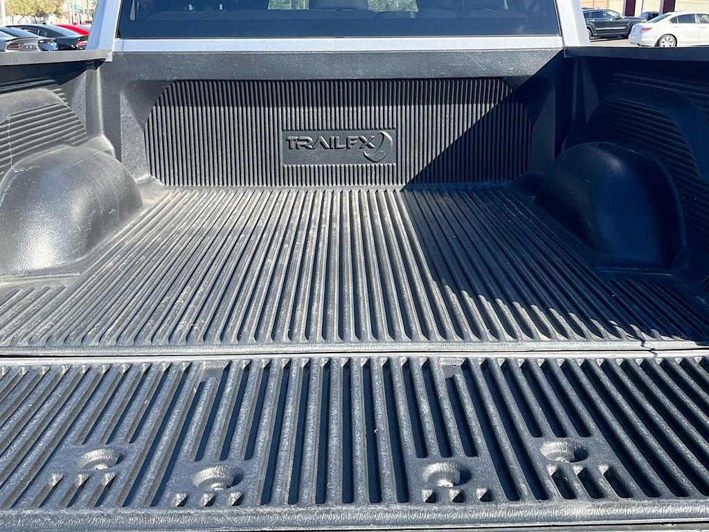 Used 2021 RAM 1500 Classic SLT image 25