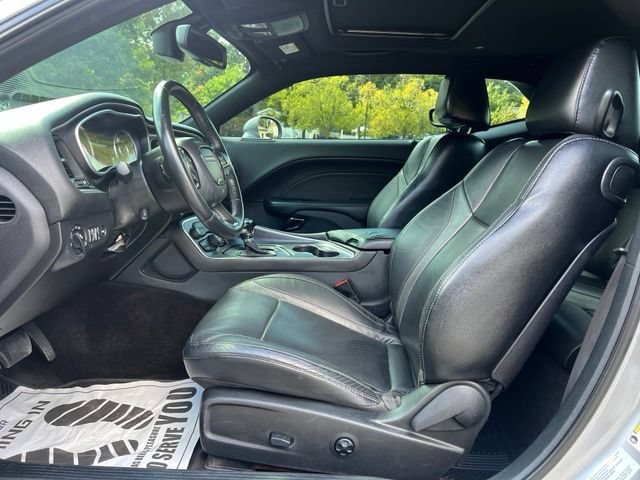 Used 2016 Dodge Challenger R/T Plus RWD image 11