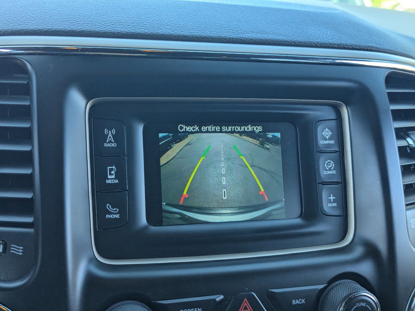 Used 2015 Jeep Grand Cherokee Laredo image 22