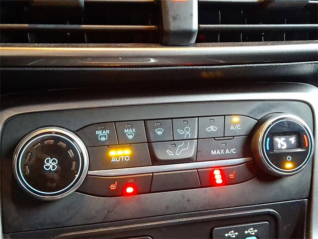 Used 2022 Ford EcoSport SE w/ SE Convenience Package image 16