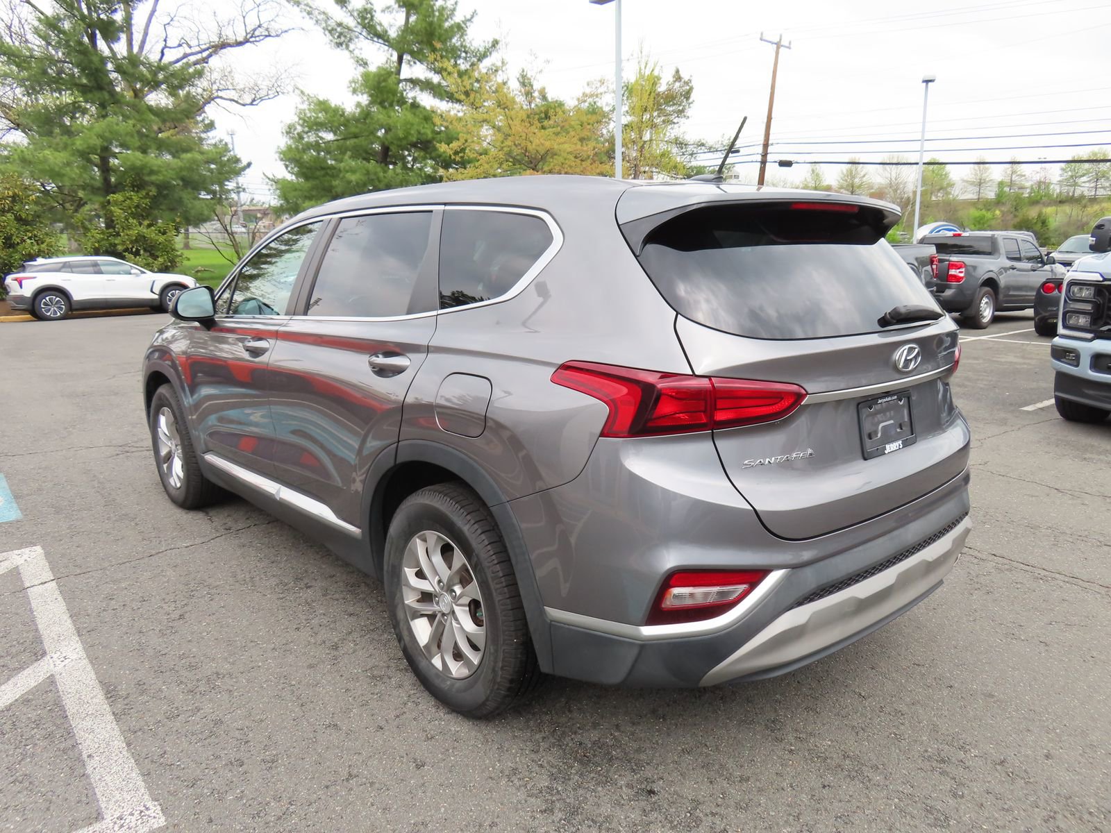 Used 2020 Hyundai Santa Fe SE image 7