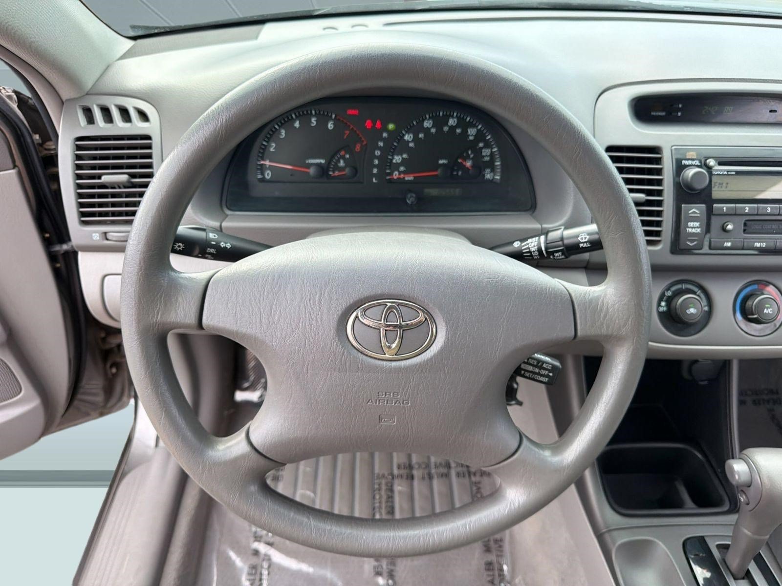 Used 2004 Toyota Camry LE FWD image 11