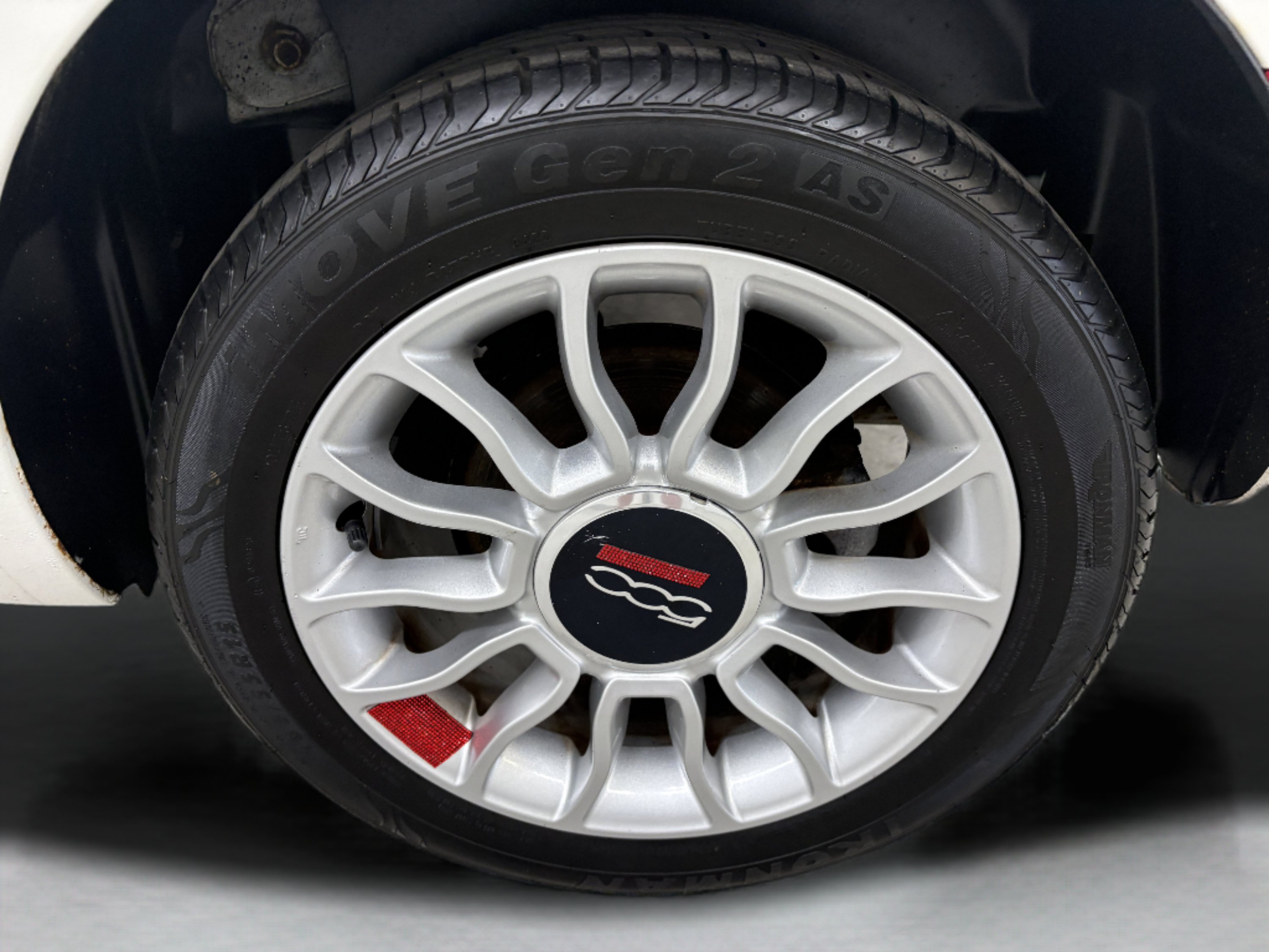Used 2013 FIAT 500 Lounge w/ Luxury Leather Pkg FWD image 7