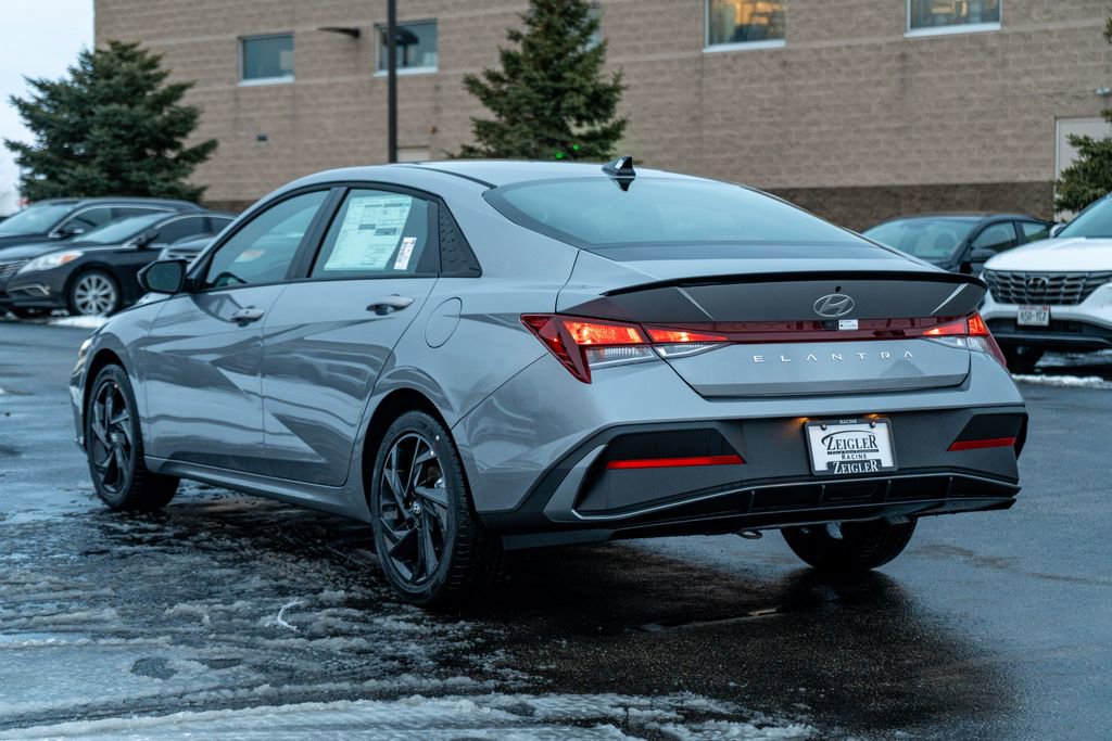 New 2026 Hyundai Elantra Sport image 5