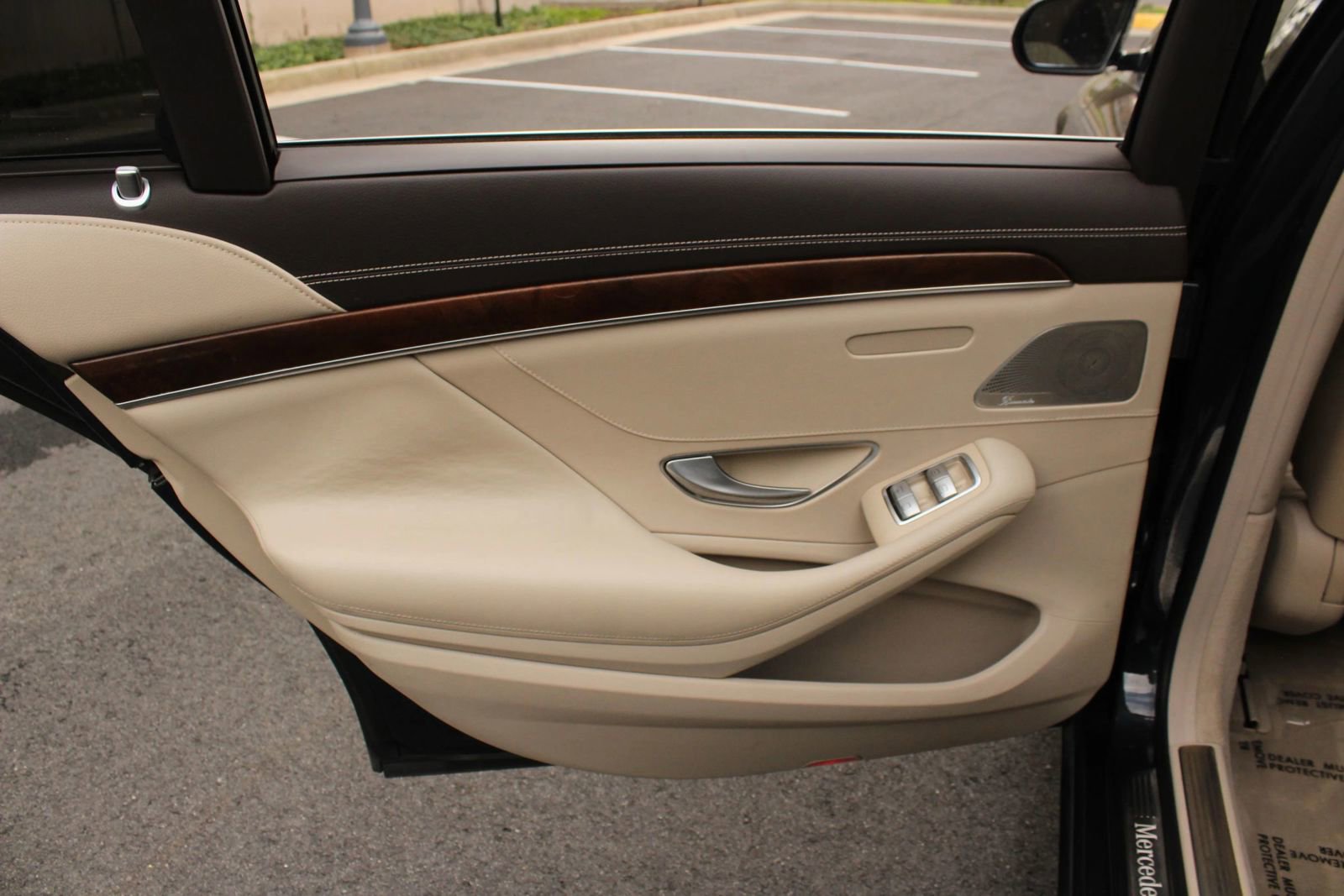Used 2015 Mercedes-Benz S 550 Sedan image 18