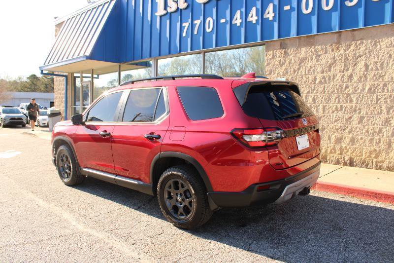 Used 2025 Honda Pilot TrailSport image 5