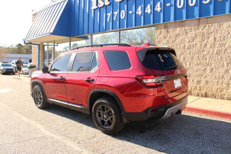 Used 2025 Honda Pilot TrailSport image 5