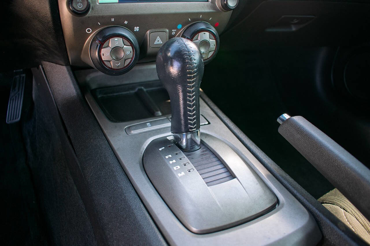 Used 2014 Chevrolet Camaro LT RWD image 23