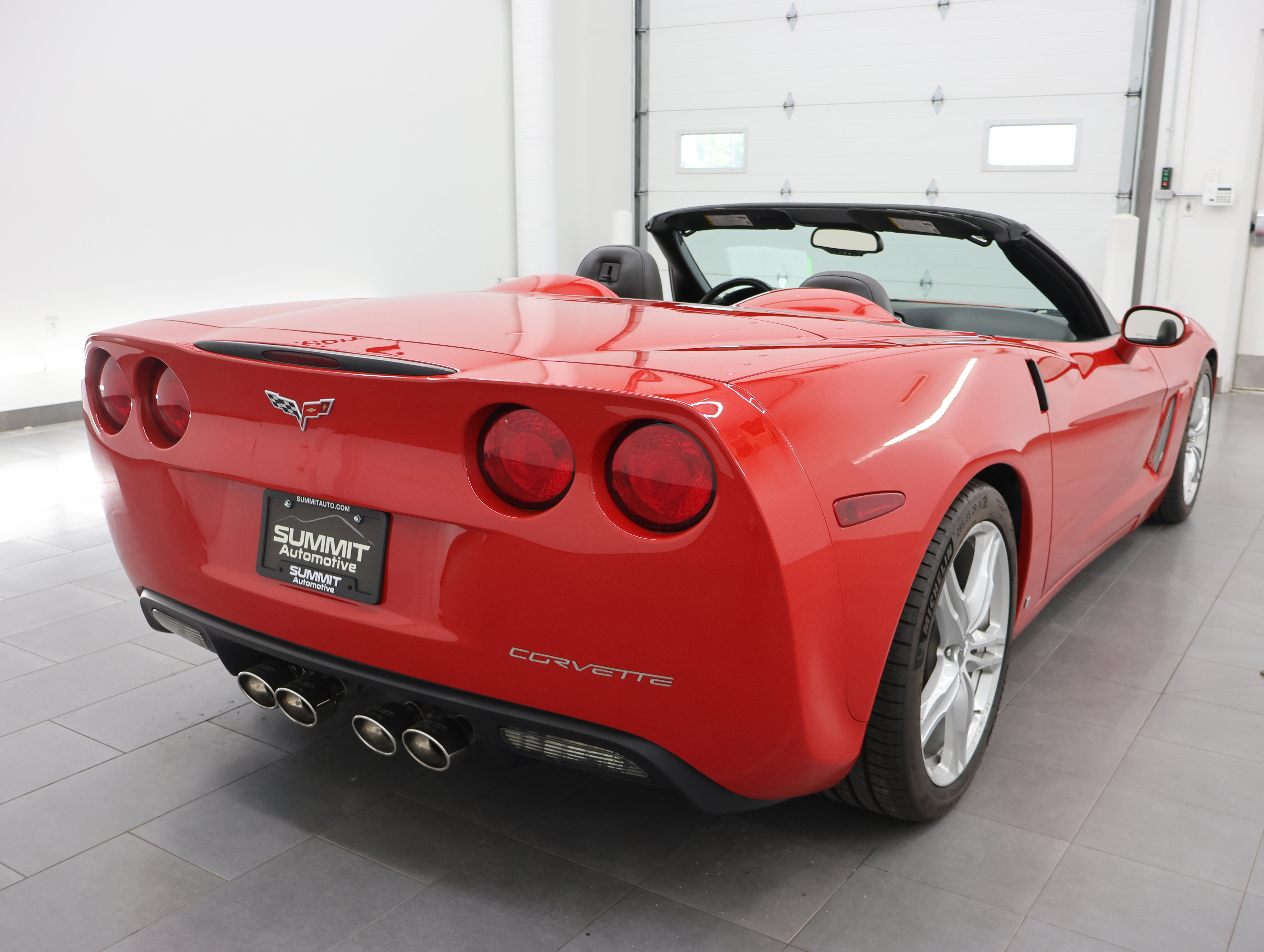 Used 2006 Chevrolet Corvette Convertible w/ Preferred Equipment Group RWD image 39