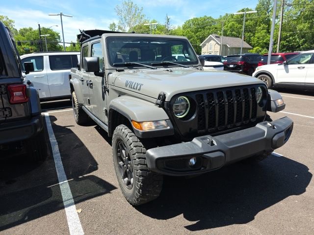 Used 2022 Jeep Gladiator Sport AWD/4WD image 3