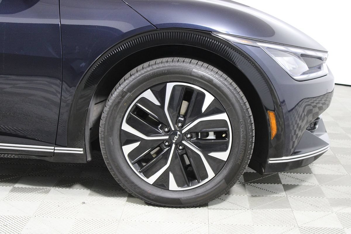 Used 2024 Kia EV6 Wind RWD image 32
