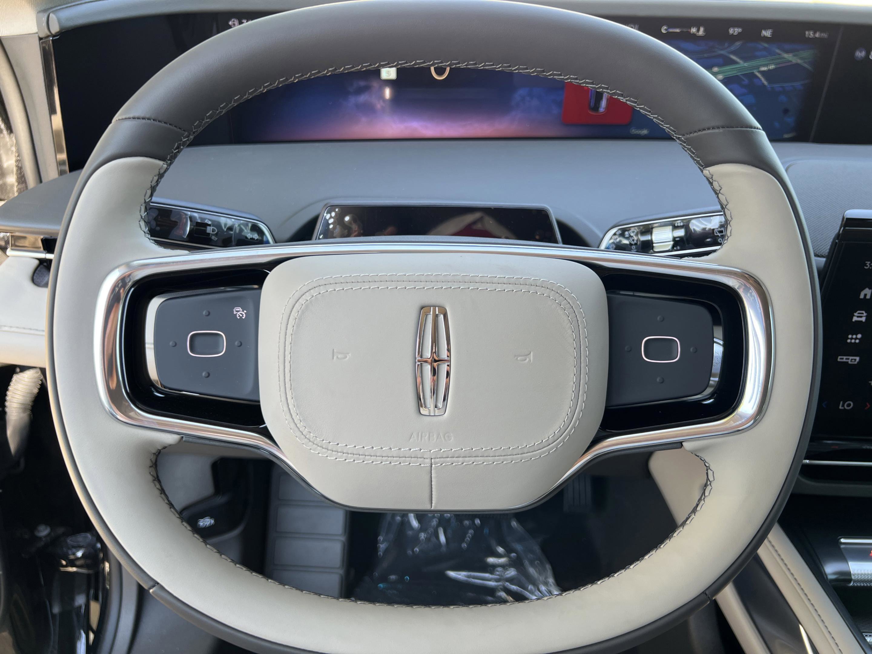 New 2025 Lincoln Nautilus Premier w/ Equipment Group 102A image 15