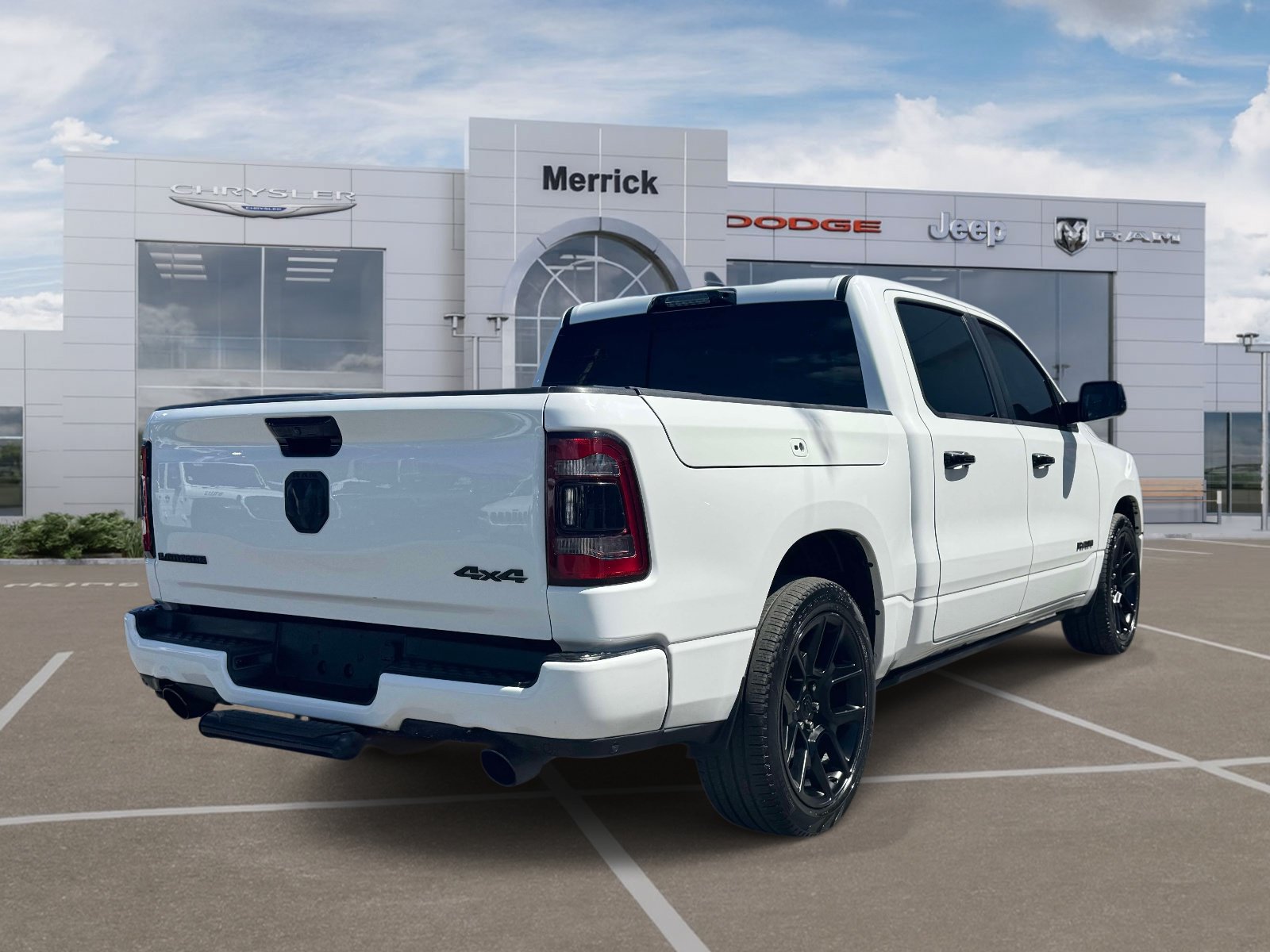 Used 2024 RAM 1500 Laramie AWD/4WD image 6