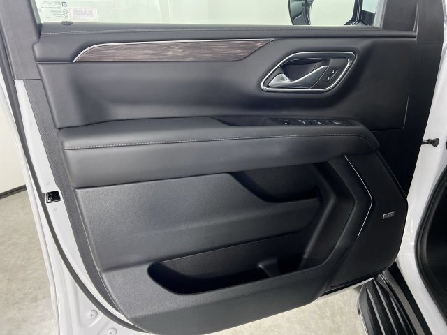 Certified 2024 Chevrolet Tahoe LT w/ Luxury Package AWD/4WD image 23
