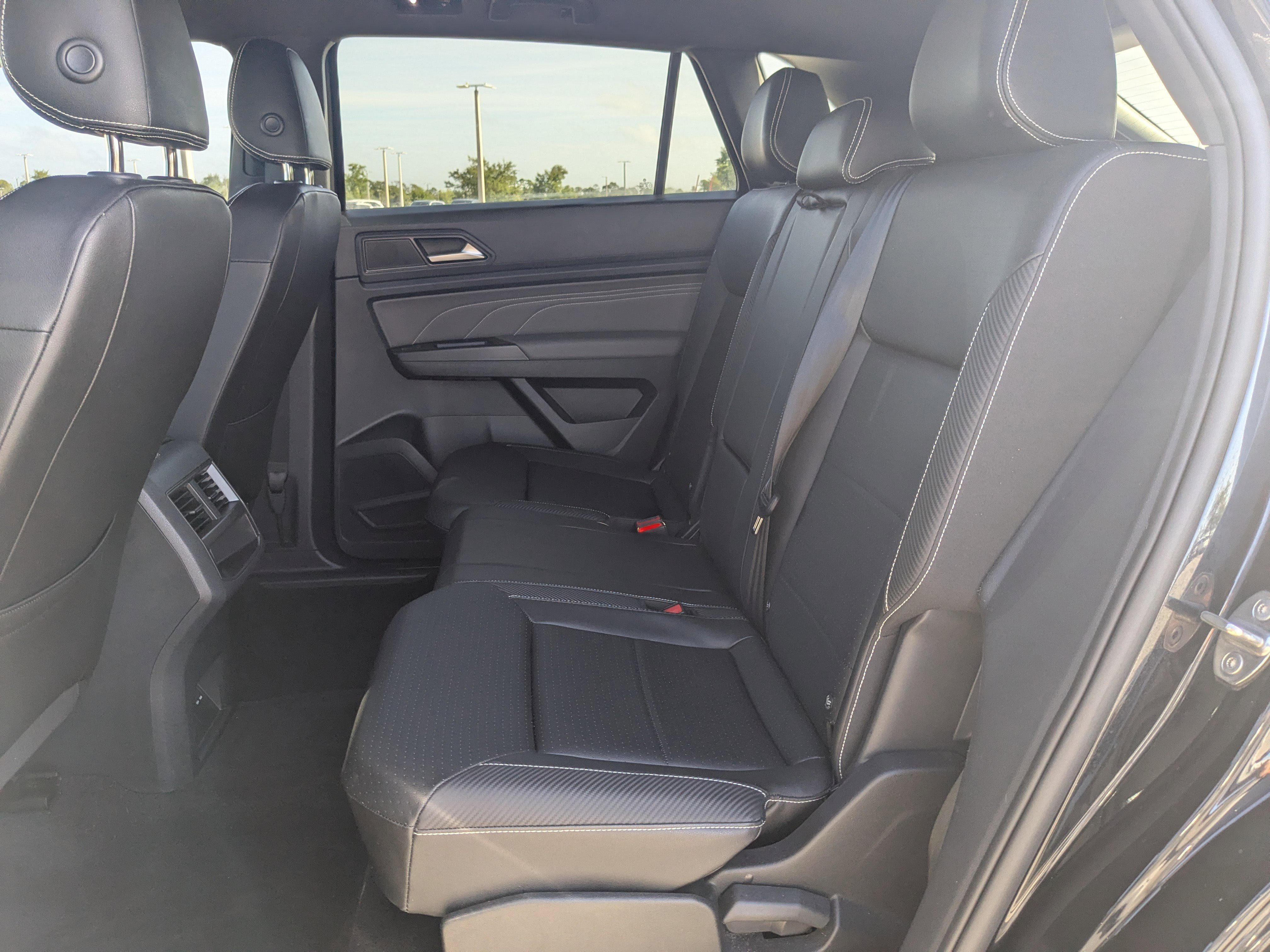 Used 2023 Volkswagen Atlas Cross Sport SEL image 21