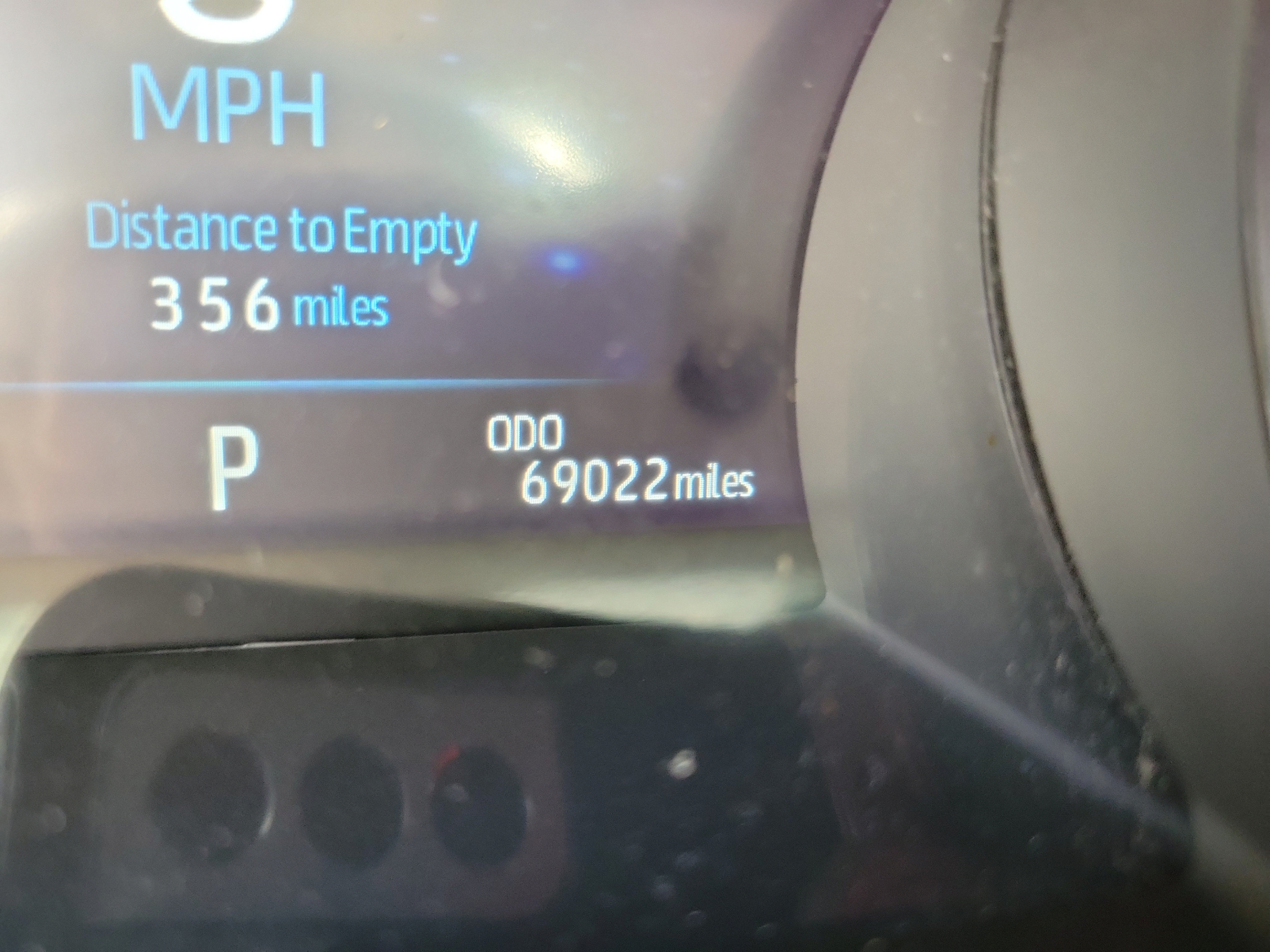 Used 2022 Toyota Camry XSE FWD image 13
