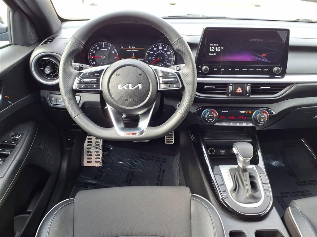 Used 2023 Kia Forte GT-Line w/ GT-Line Premium Package image 11