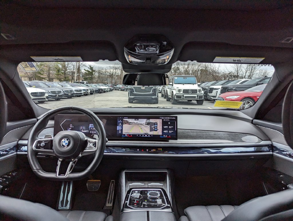 Used 2023 BMW 760i xDrive AWD/4WD image 43