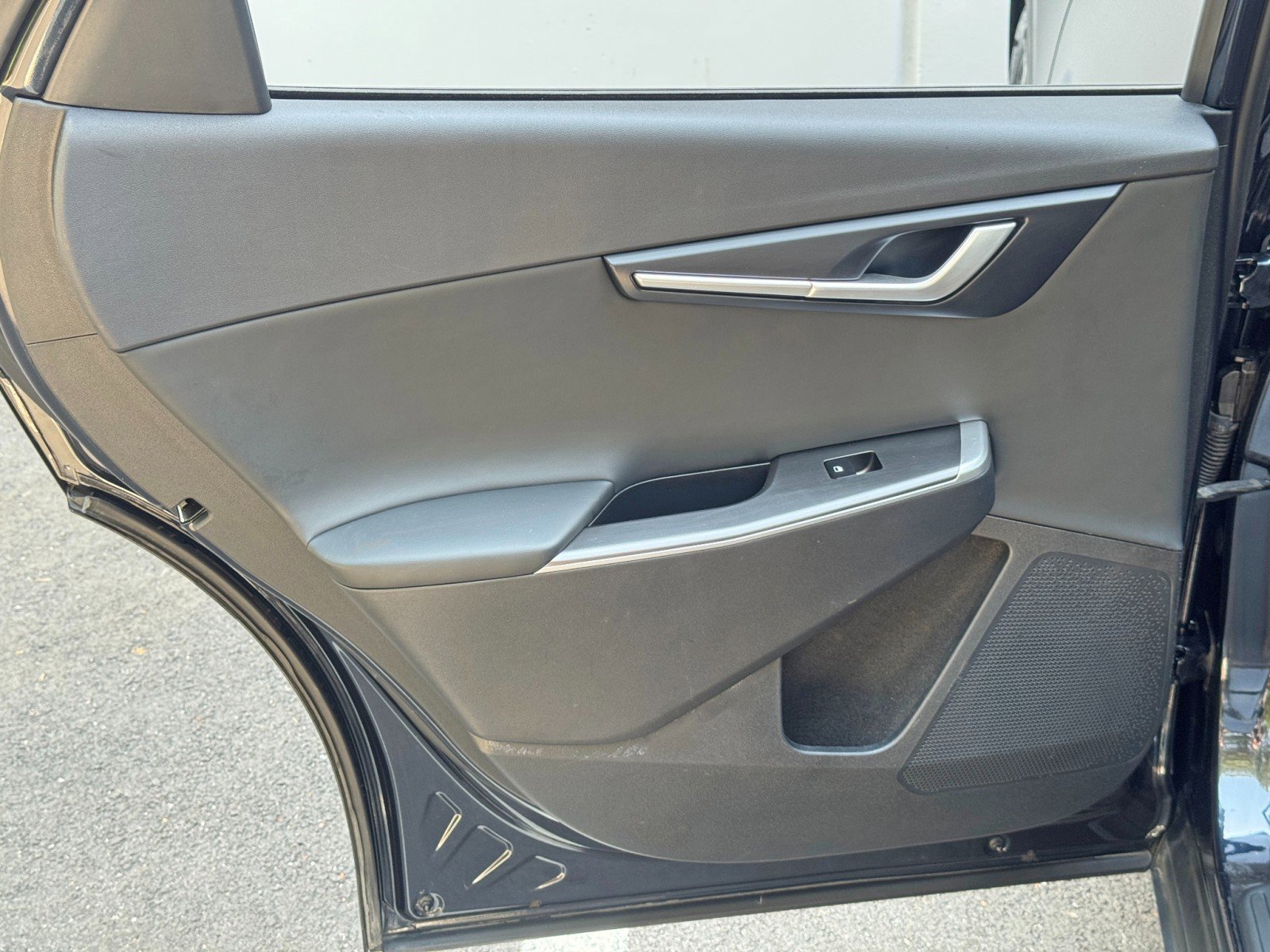 Used 2022 Kia EV6 Light RWD image 41