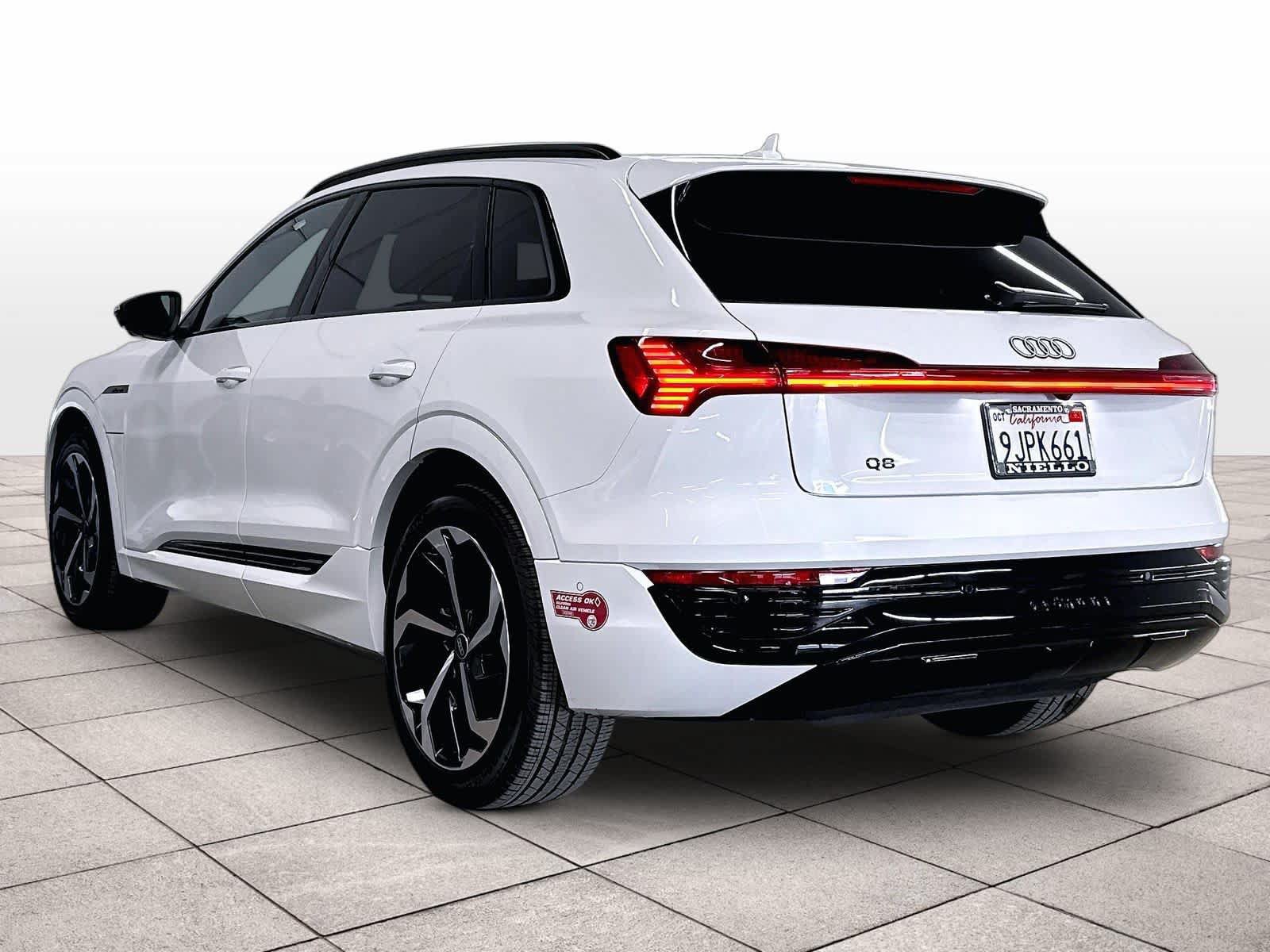 Used 2024 Audi Q8 e-tron Premium Plus AWD/4WD image 14