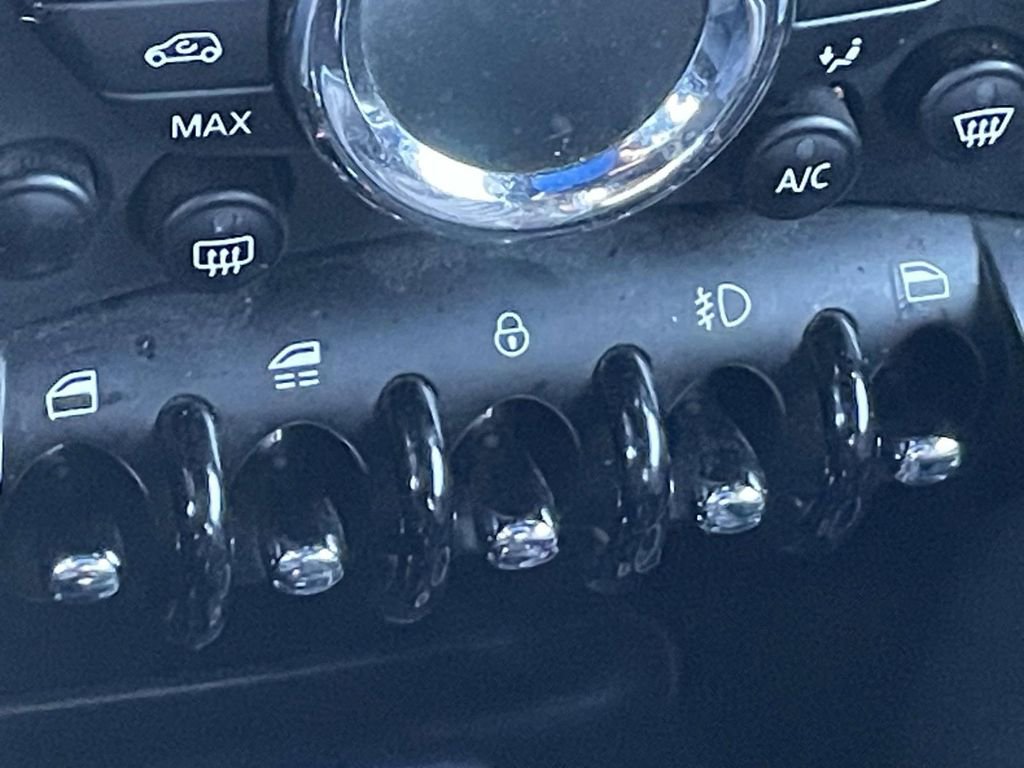 Used 2015 MINI Cooper S image 29