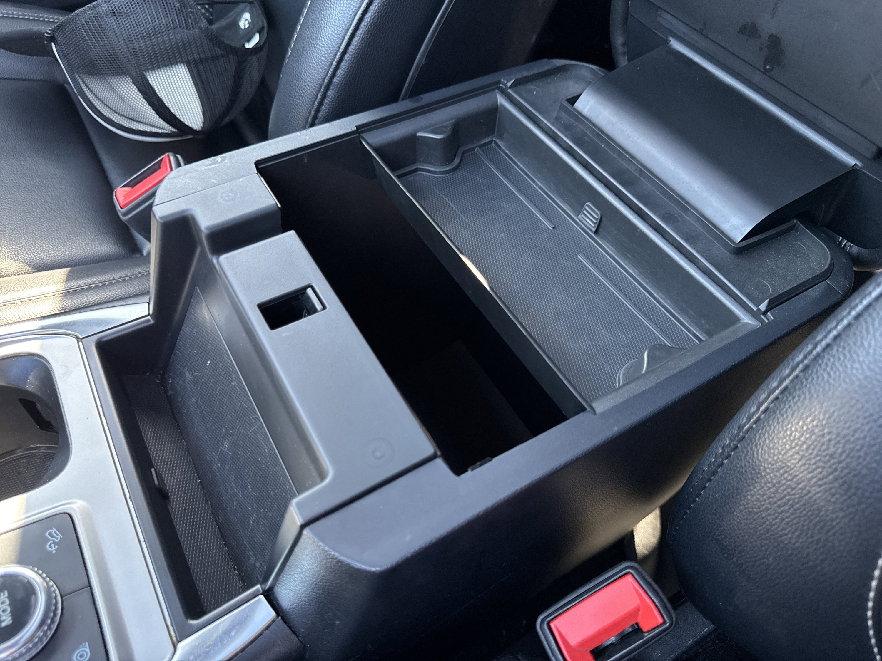 Used 2020 Ford Explorer XLT w/ Equipment Group 202A image 86