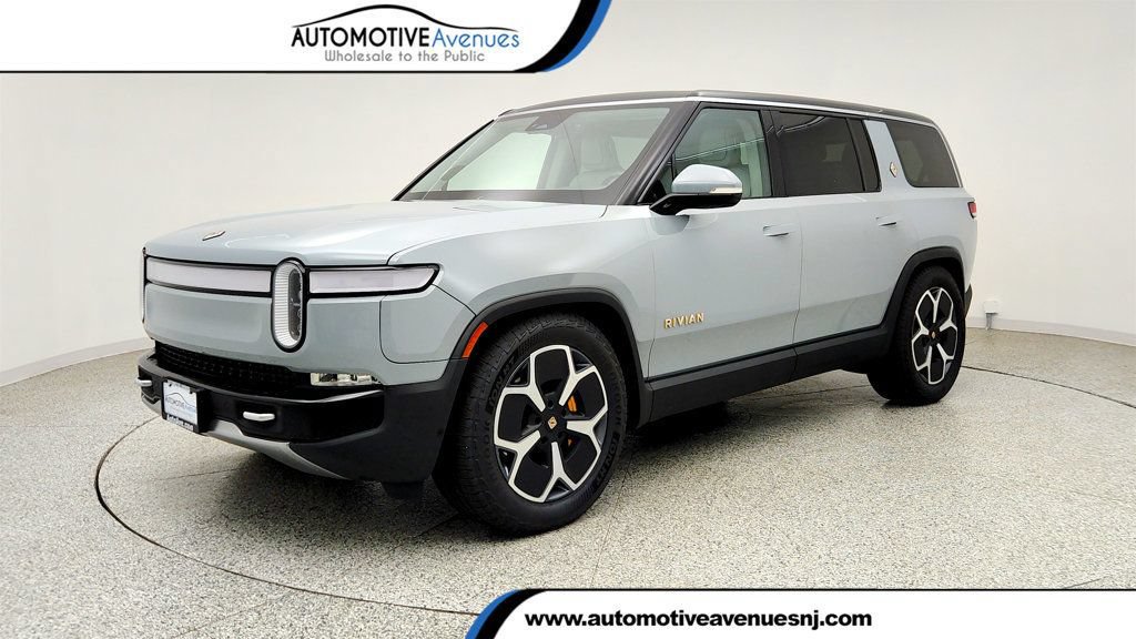 Used 2024 Rivian R1S Adventure AWD/4WD image 1