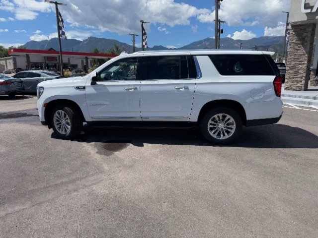Used 2023 GMC Yukon XL SLT image 13