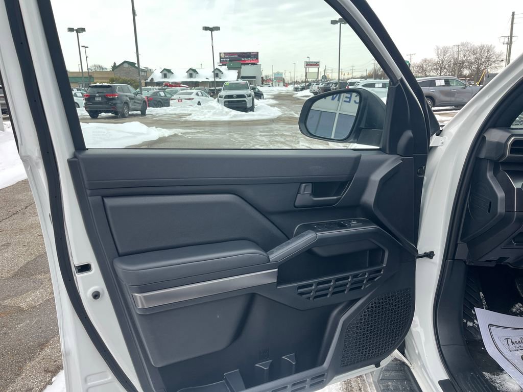 Used 2025 Toyota 4Runner SR5 image 12