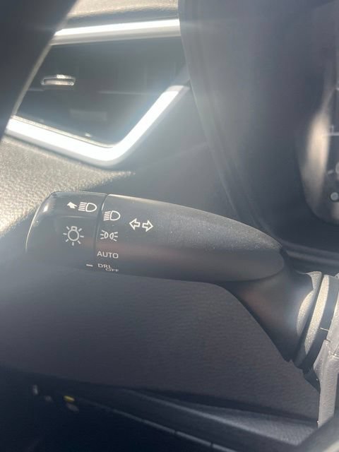 Used 2025 Toyota Corolla LE FWD image 20
