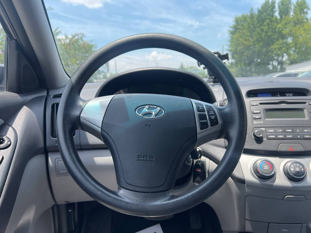 Used 2010 Hyundai Elantra GLS FWD image 17