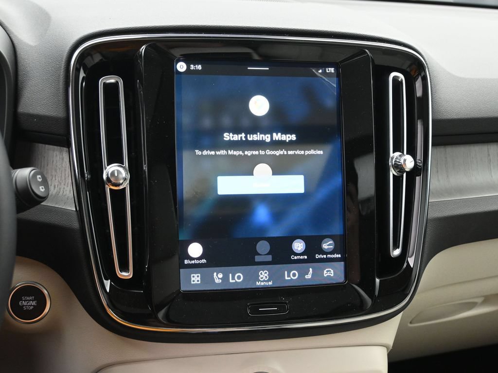 New 2026 Volvo XC40 B5 Ultra w/ Climate Package AWD/4WD image 12