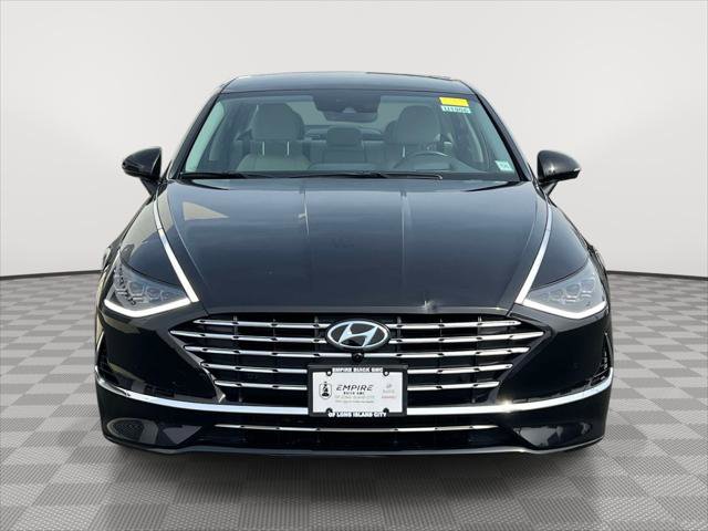 Used 2022 Hyundai Sonata Limited w/ Cargo Package image 2