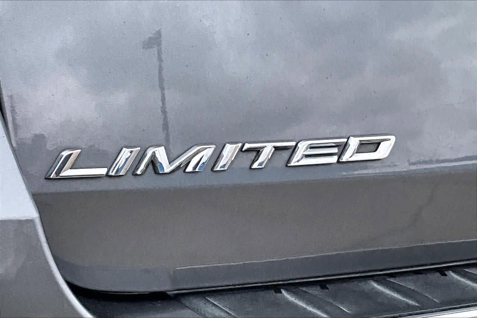 Used 2022 Ford Explorer Limited RWD image 10