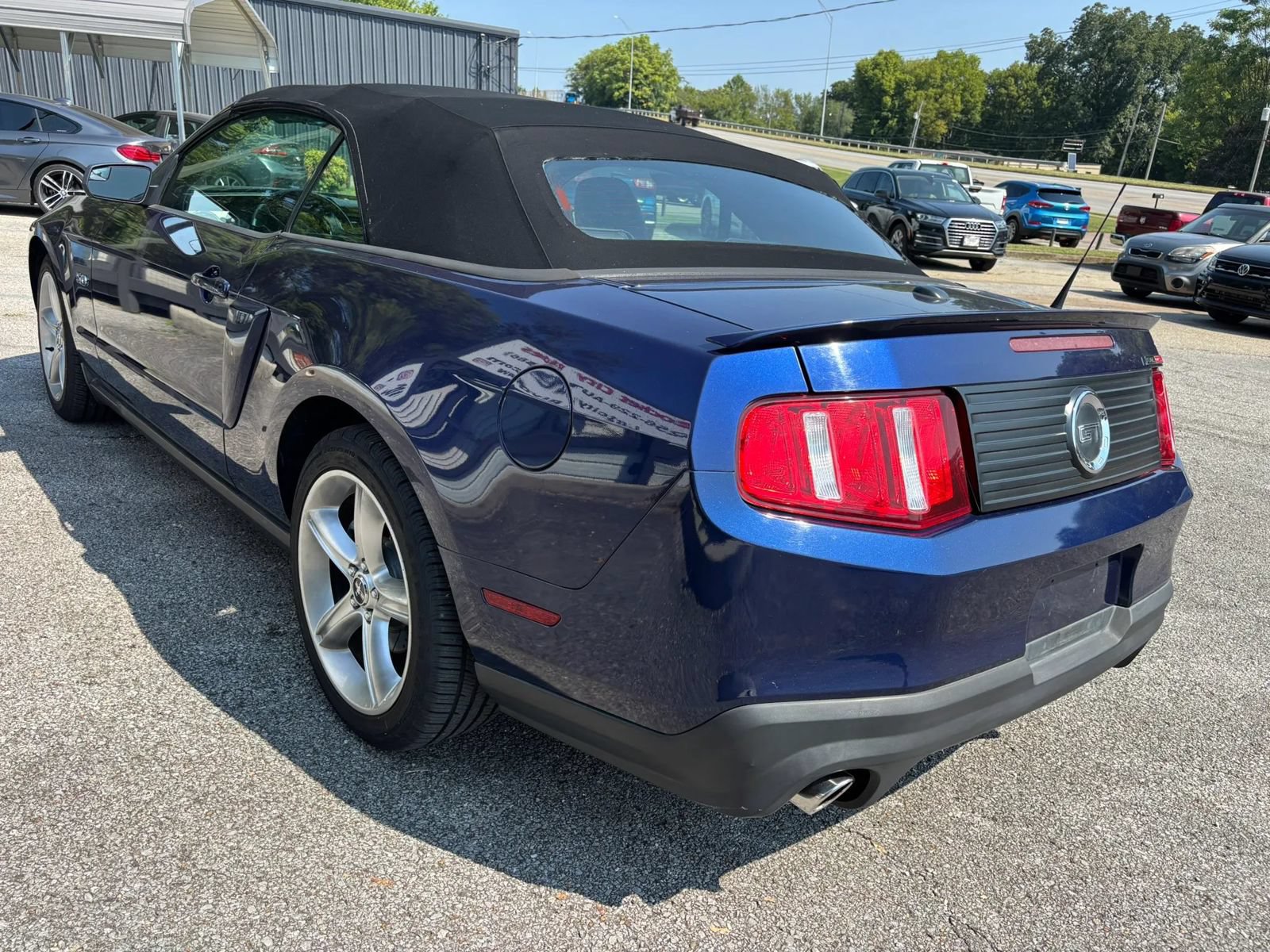 Used 2011 Ford Mustang GT Premium w/ Electronics Pkg RWD image 5