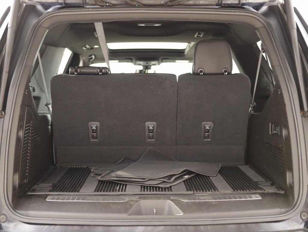 Used 2021 Chevrolet Suburban Premier image 33