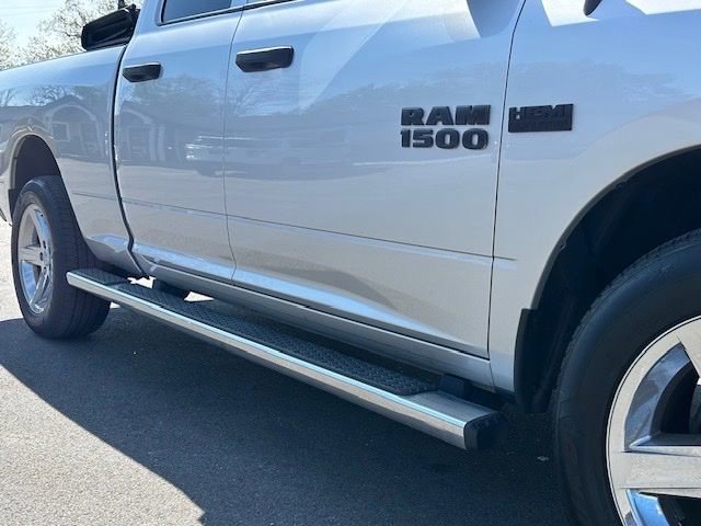 Used 2016 RAM 1500 Express AWD/4WD image 29