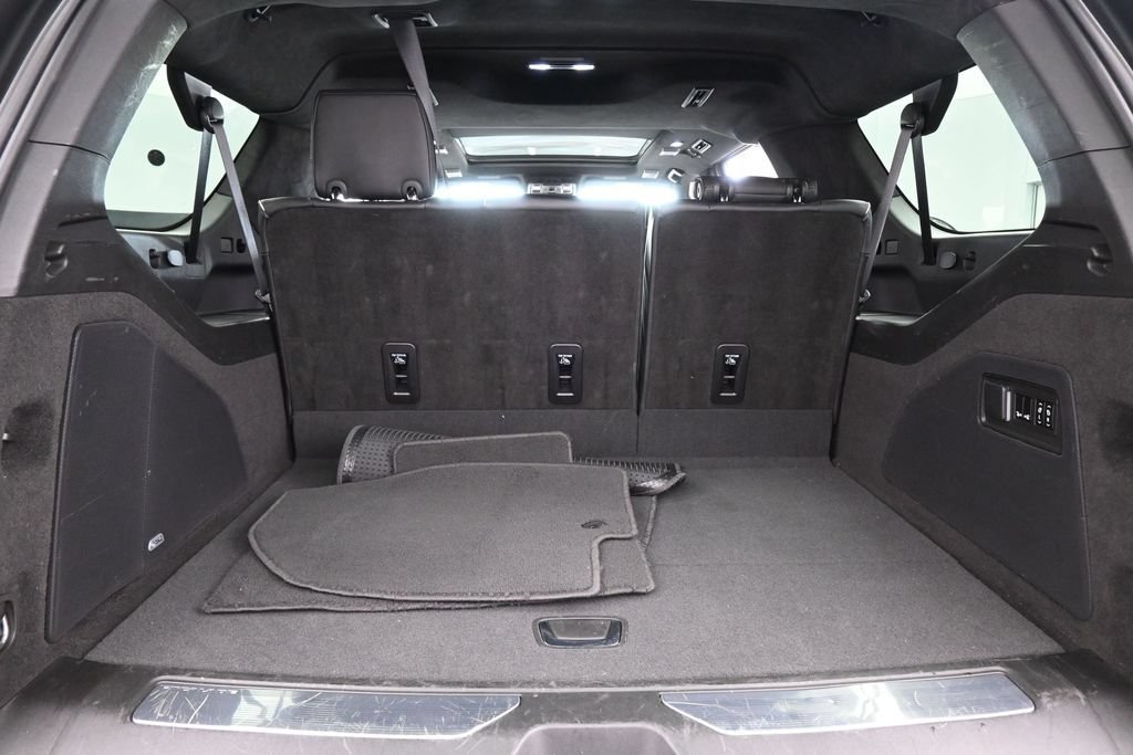 Used 2024 Cadillac Escalade ESV Premium Luxury Platinum AWD/4WD image 43