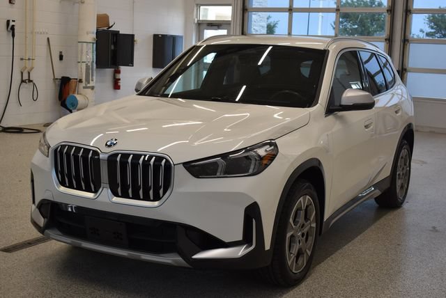 Used 2023 BMW X1 xDrive28i w/ Convenience Package AWD/4WD image 9