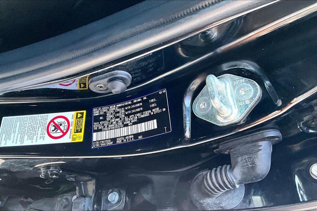 Used 2019 Toyota Highlander LE image 17