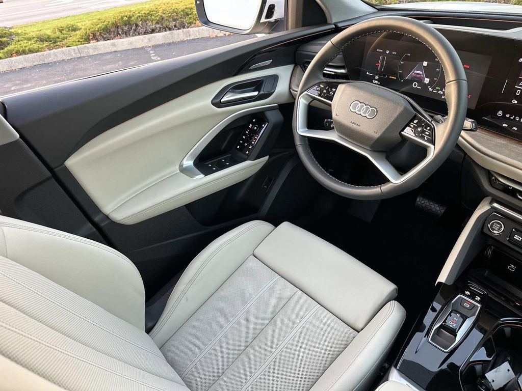 New 2025 Audi Q5 Prestige image 29